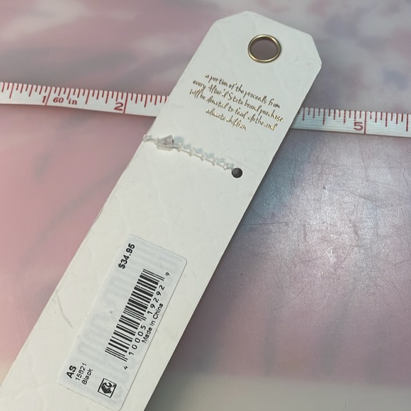 NWT Apple Watch band - Picture 6 of 7